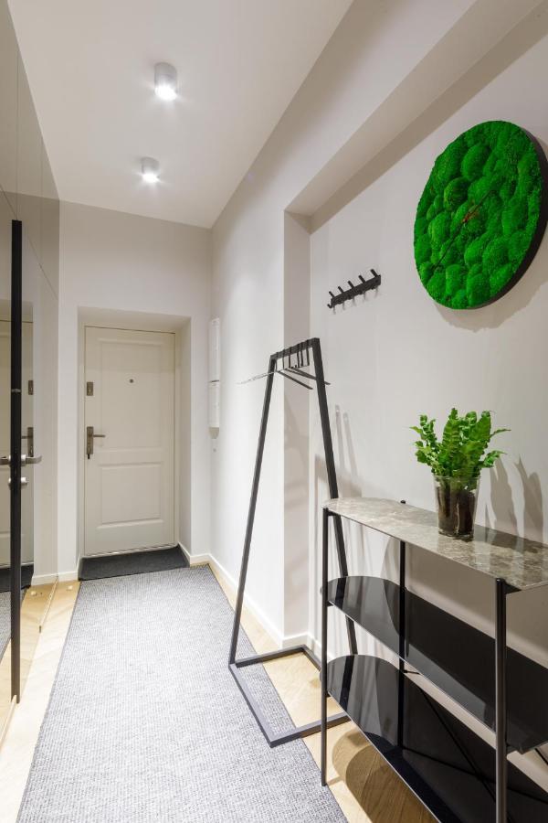 וילנה Old Town Apartment L Self Check In מראה חיצוני תמונה